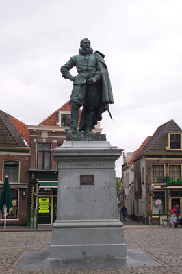 Jan pieterszoon coen statue