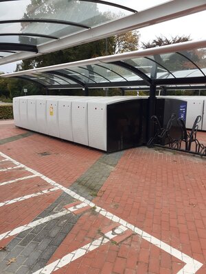 Foto fietskluizen beilen